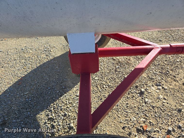 image for item EE7956 Vistron NH3 tank trailer