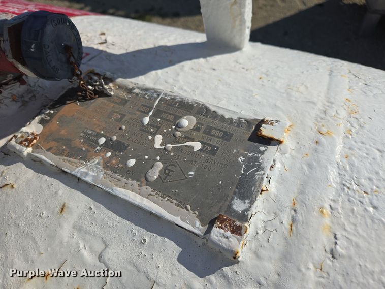 image for item EE7956 Vistron NH3 tank trailer