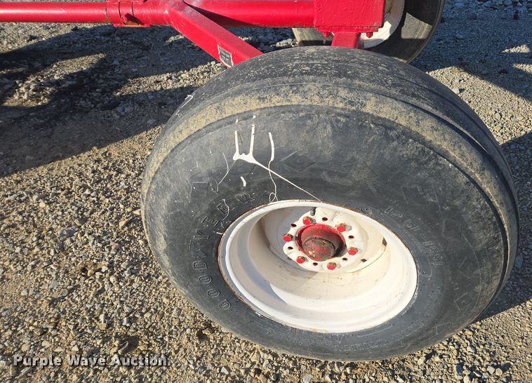 image for item EE7956 Vistron NH3 tank trailer