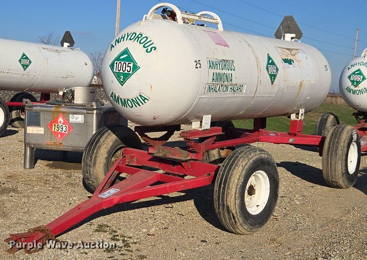 image for item EE7957 Vistron NH3 tank trailer