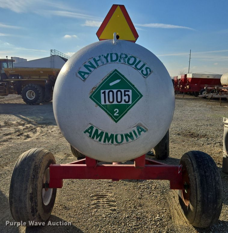 image for item EE7957 Vistron NH3 tank trailer