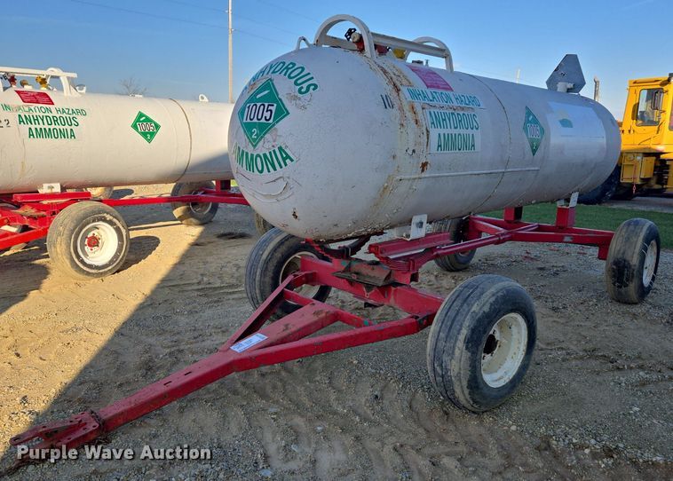 image for item EE7958 Vistron NH3 tank trailer