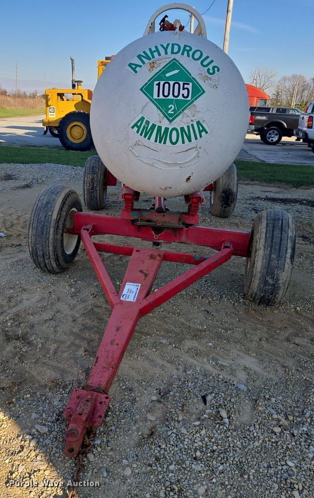 image for item EE7958 Vistron NH3 tank trailer