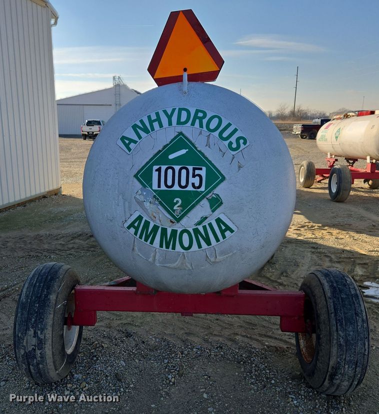 image for item EE7958 Vistron NH3 tank trailer