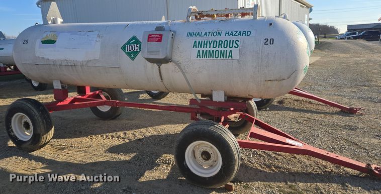 image for item EE7959 NH3 tank trailer