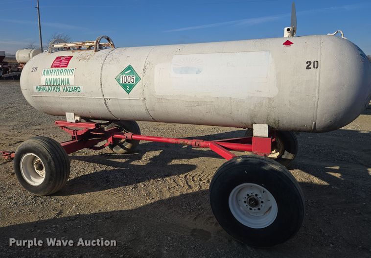 image for item EE7959 NH3 tank trailer