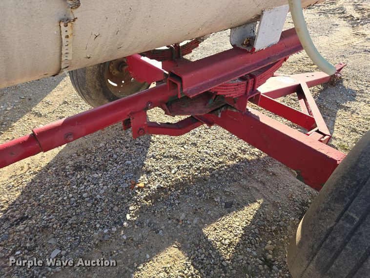 image for item EE7959 NH3 tank trailer