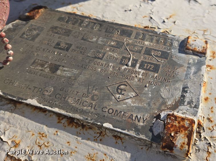 image for item EE7959 NH3 tank trailer