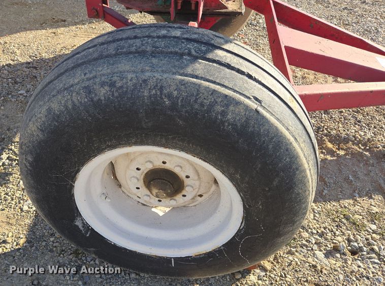 image for item EE7959 NH3 tank trailer