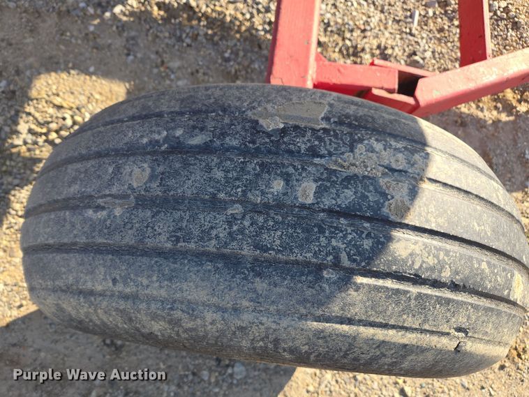 image for item EE7959 NH3 tank trailer