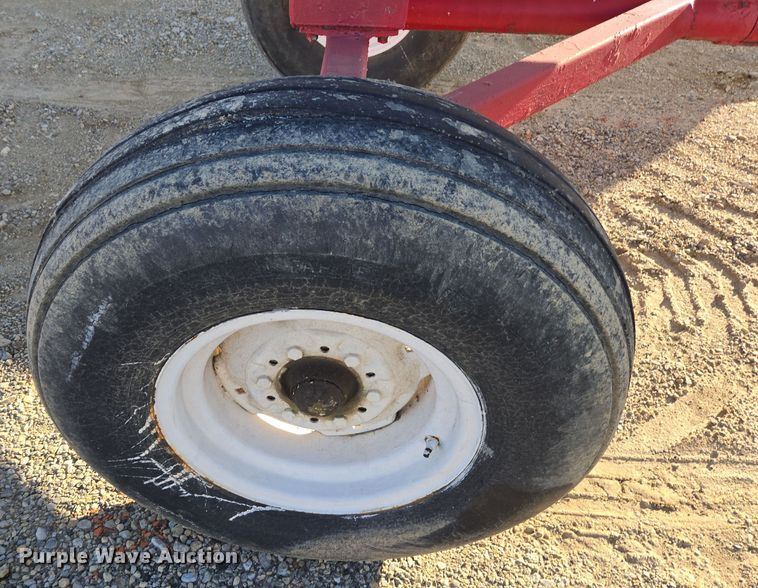 image for item EE7959 NH3 tank trailer