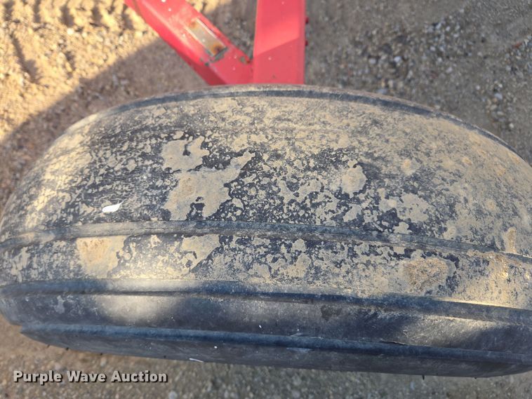 image for item EE7959 NH3 tank trailer