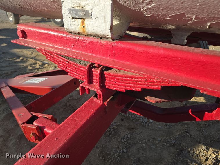 image for item EE7960 NH3 tank trailer