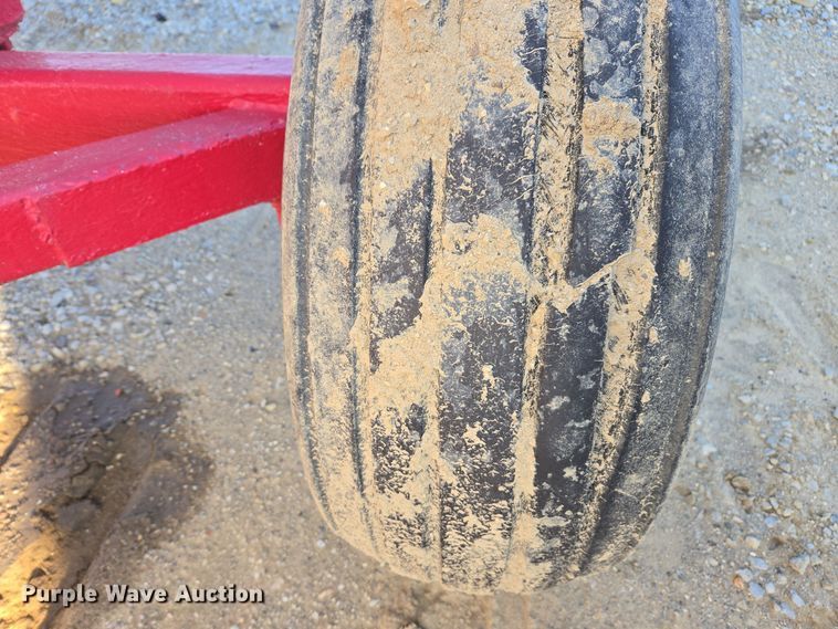 image for item EE7960 NH3 tank trailer