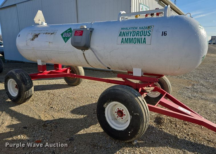 image for item EE7961 NH3 tank trailer