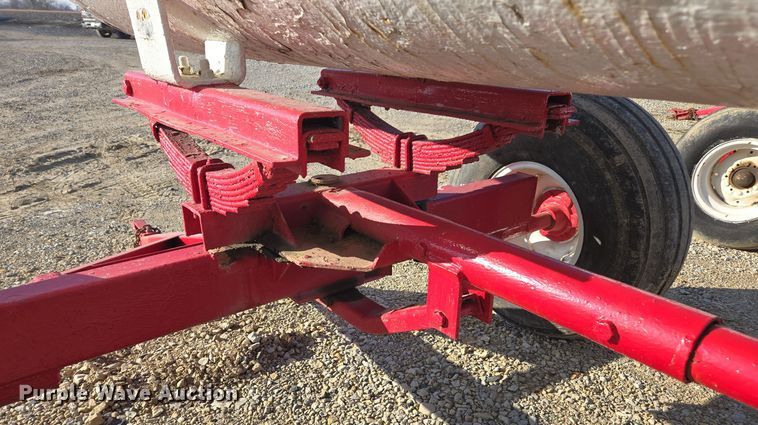 image for item EE7961 NH3 tank trailer