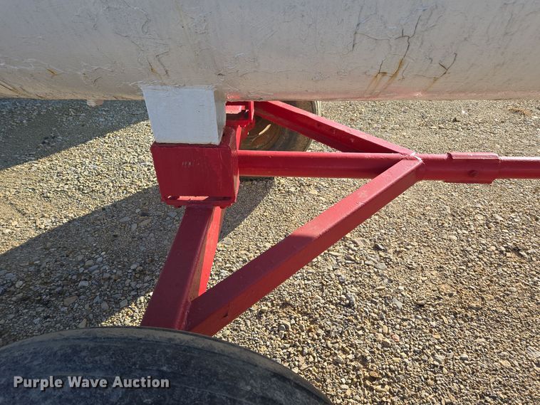 image for item EE7961 NH3 tank trailer