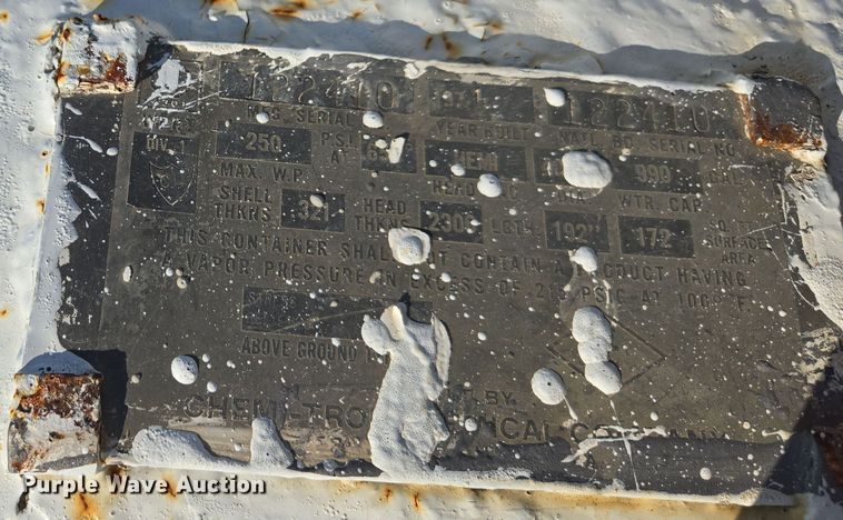 image for item EE7961 NH3 tank trailer