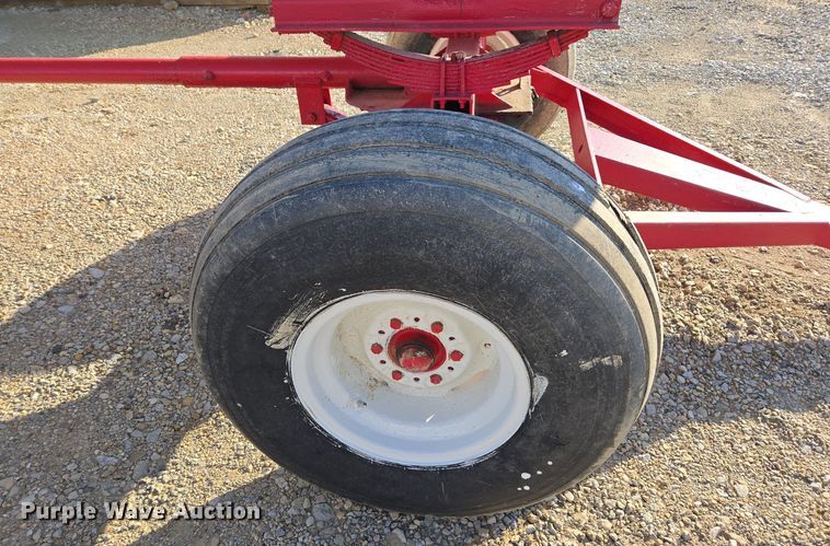 image for item EE7961 NH3 tank trailer