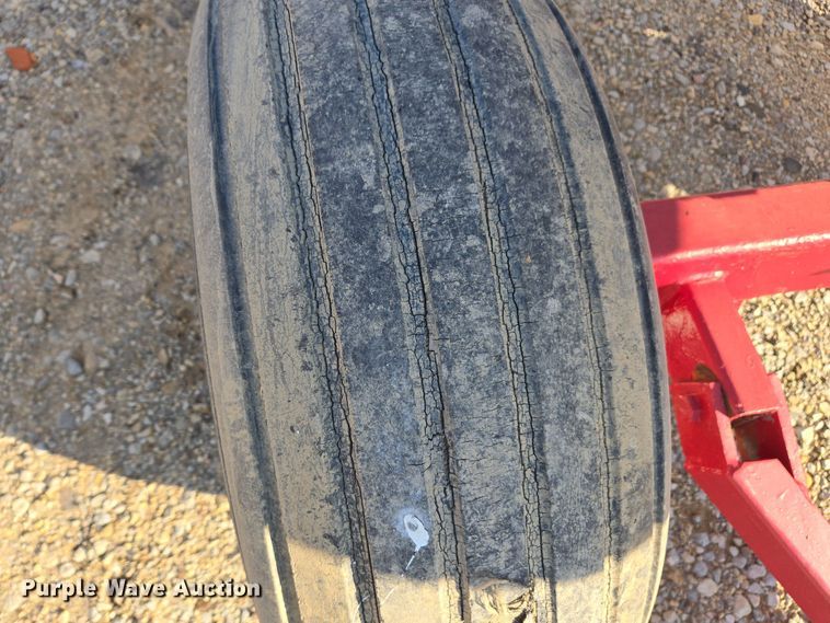 image for item EE7961 NH3 tank trailer