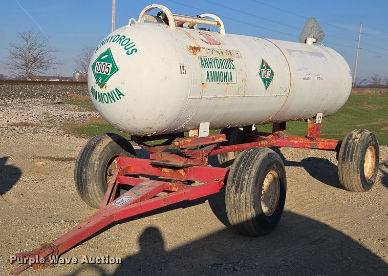 image for item EE7962 Vistron NH3 tank trailer