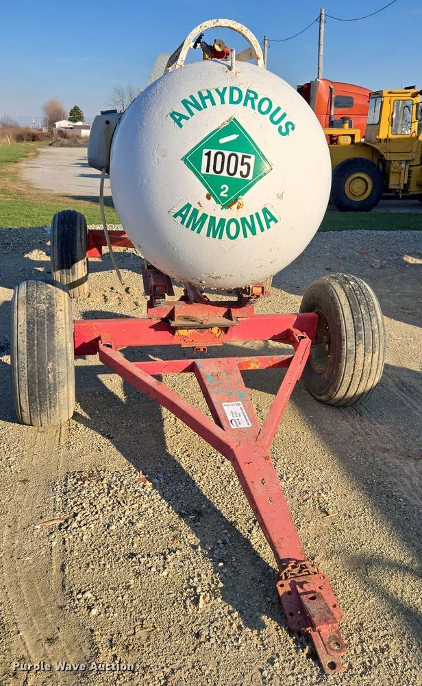 image for item EE7962 Vistron NH3 tank trailer