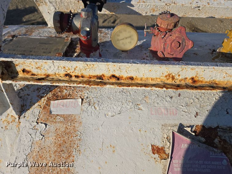 image for item EE7962 Vistron NH3 tank trailer