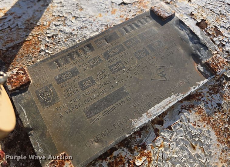 image for item EE7962 Vistron NH3 tank trailer