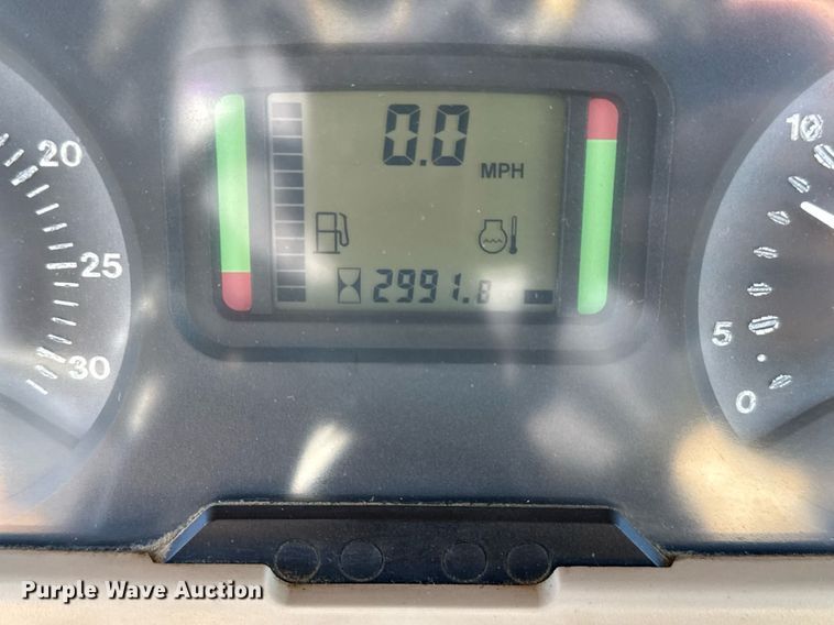 image for item EG2337 John Deere 6415 MFWD tractor