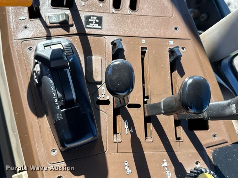 image for item EG2337 John Deere 6415 MFWD tractor