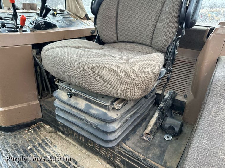 image for item EG6994 1997 John Deere 7410 MFWD tractor