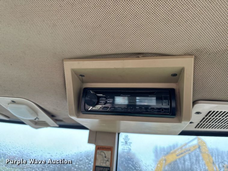 image for item EG6994 1997 John Deere 7410 MFWD tractor