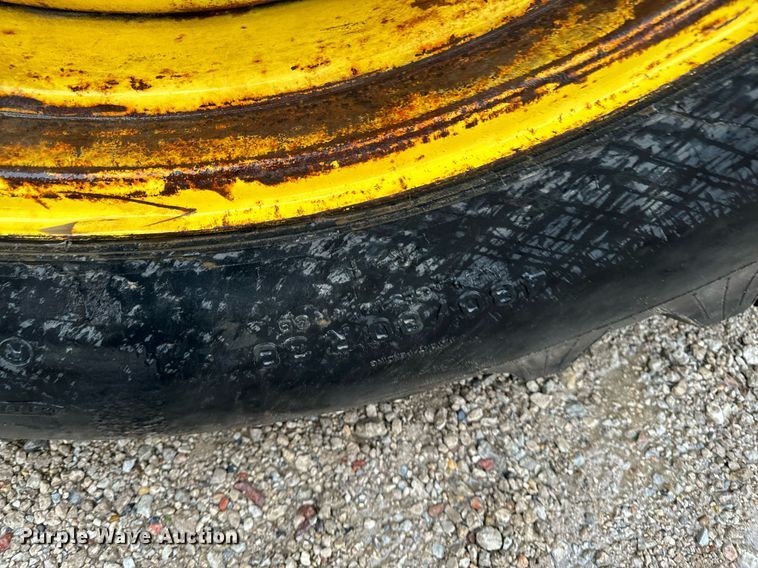 image for item EG6994 1997 John Deere 7410 MFWD tractor