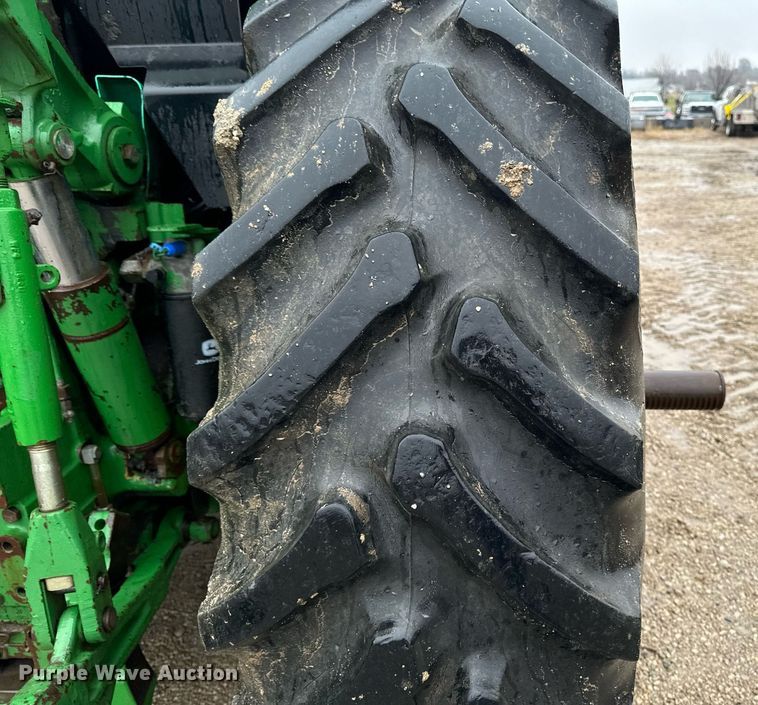 image for item EG6994 1997 John Deere 7410 MFWD tractor