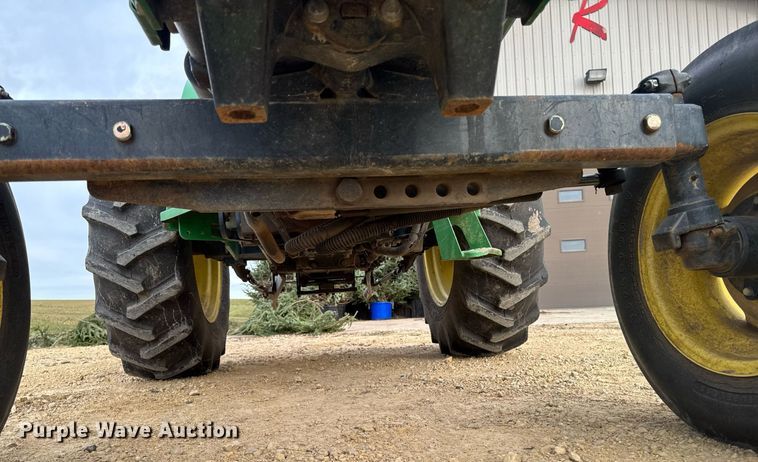 image for item EG7019 2003 John Deere 5105 tractor