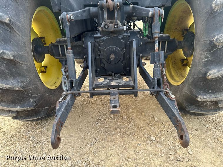 image for item EG7019 2003 John Deere 5105 tractor