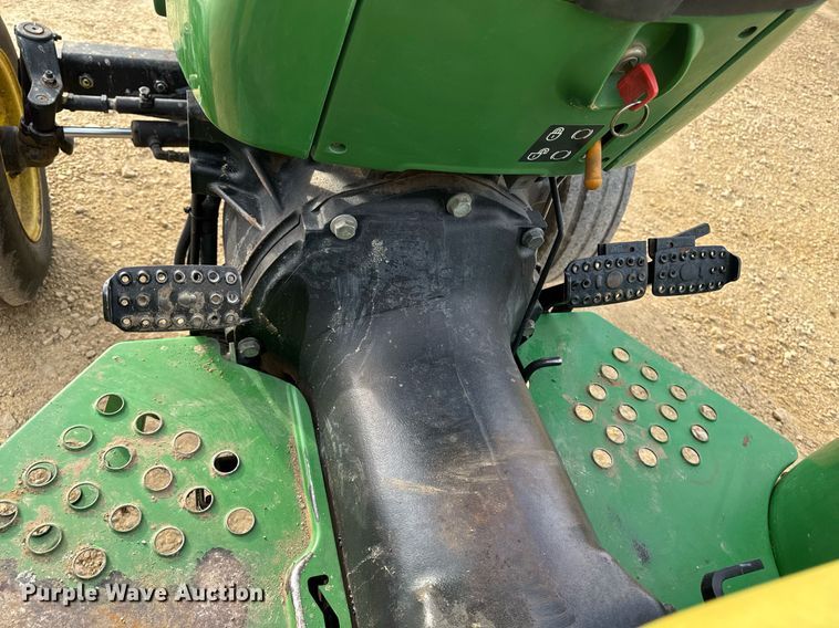 image for item EG7019 2003 John Deere 5105 tractor