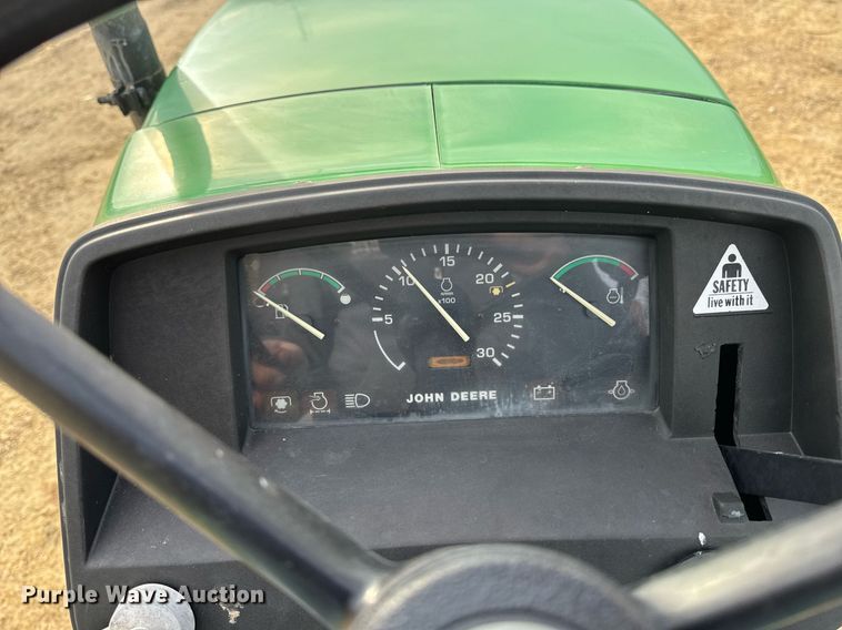 image for item EG7019 2003 John Deere 5105 tractor