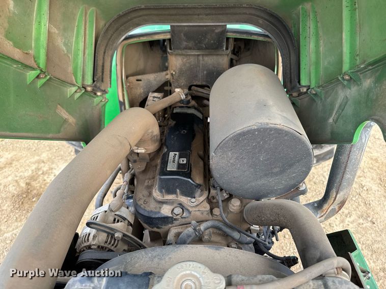 image for item EG7019 2003 John Deere 5105 tractor