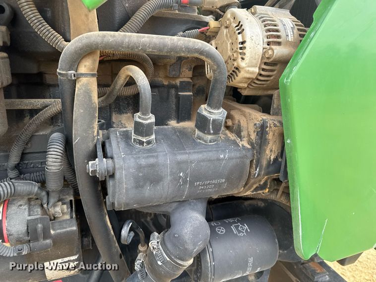 image for item EG7019 2003 John Deere 5105 tractor