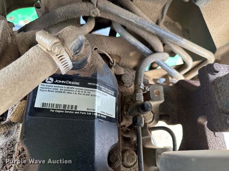 image for item EG7019 2003 John Deere 5105 tractor