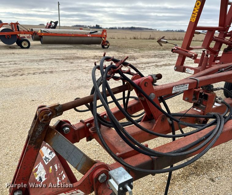 image for item EG7066 Sunflower 5033-24 field cultivator