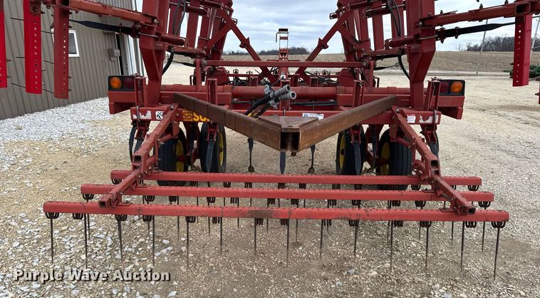 image for item EG7066 Sunflower 5033-24 field cultivator