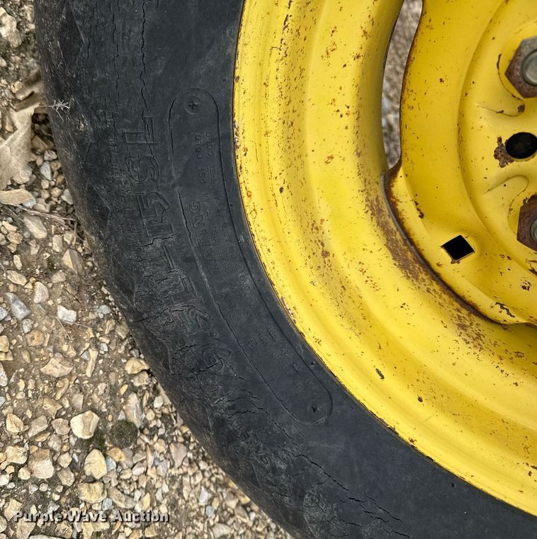 image for item EG7066 Sunflower 5033-24 field cultivator