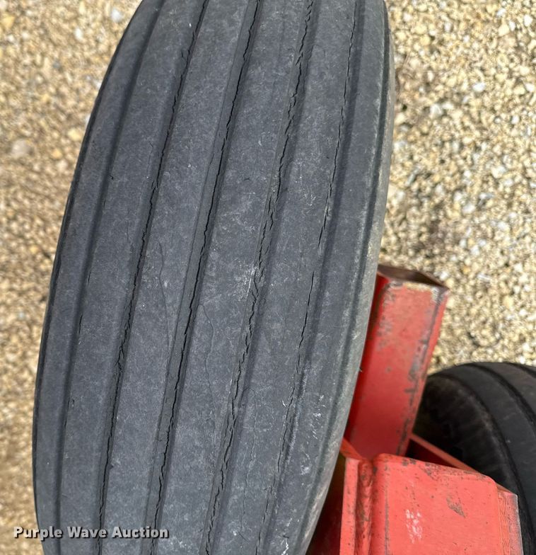 image for item EG7066 Sunflower 5033-24 field cultivator