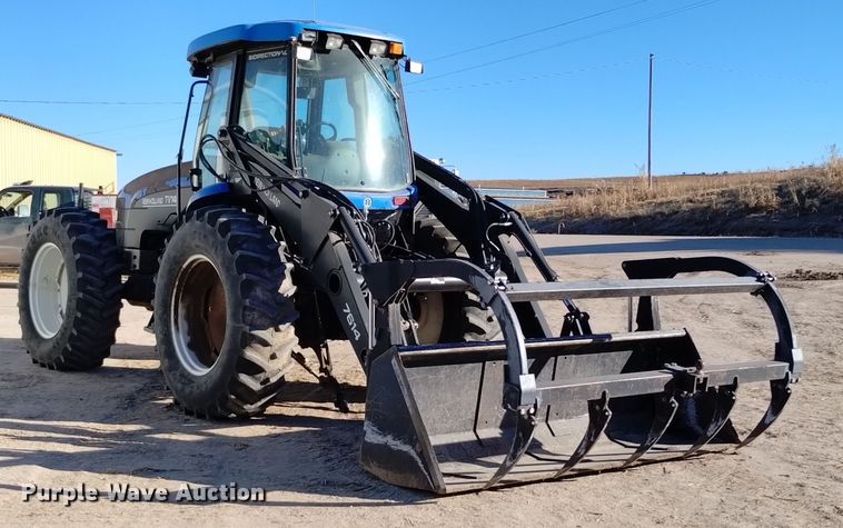 image for item EG9969 2002 New Holland TV140 bi-directional tractor