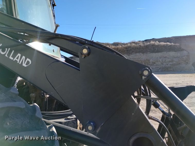 image for item EG9969 2002 New Holland TV140 bi-directional tractor