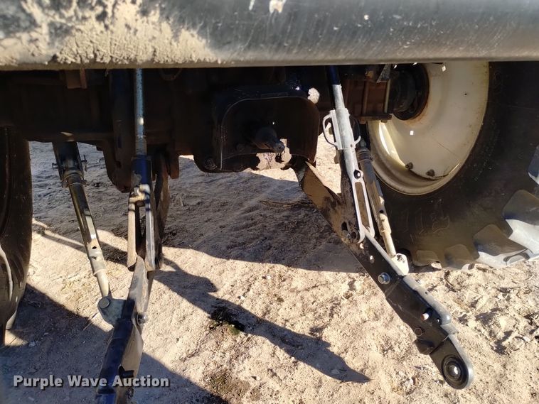 image for item EG9969 2002 New Holland TV140 bi-directional tractor