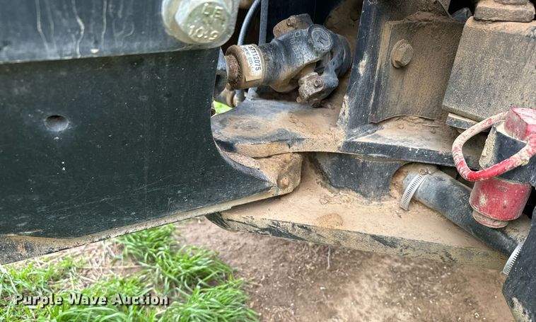 image for item EG9969 2002 New Holland TV140 bi-directional tractor