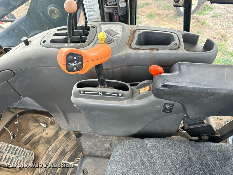 image for item EG9969 2002 New Holland TV140 bi-directional tractor